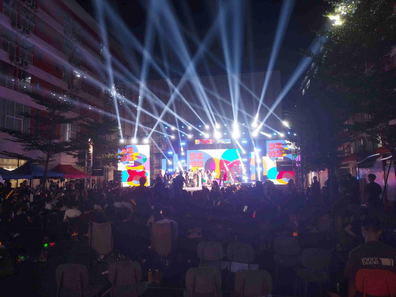 2025120309244484 黄师中高考学校 2