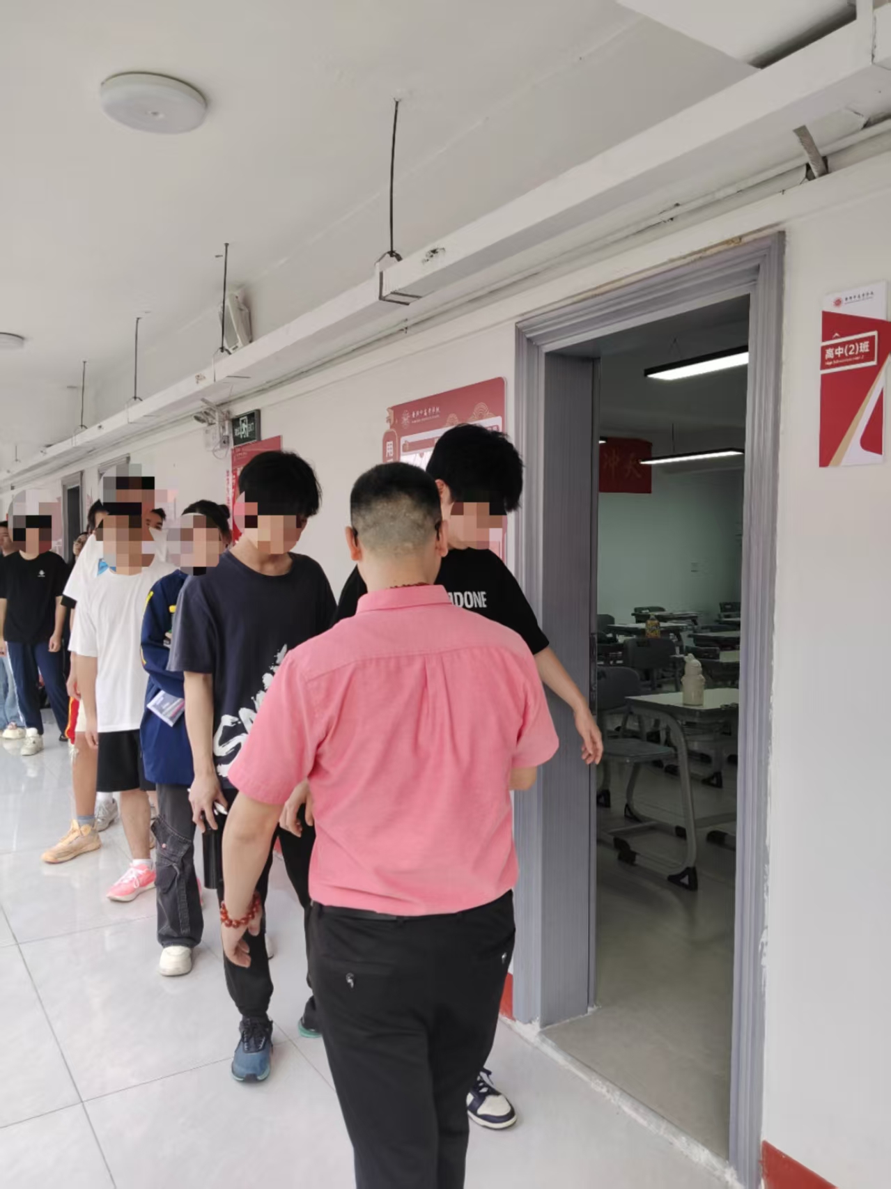 2025120309301129 黄师中高考学校 1afdb4733a5333fa55b33e8255e1398a