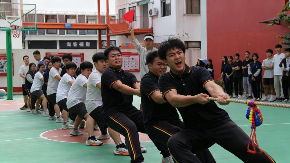 2025120309365329 黄师中高考学校 ae3c52c3f362a61d3d91622041c58c16