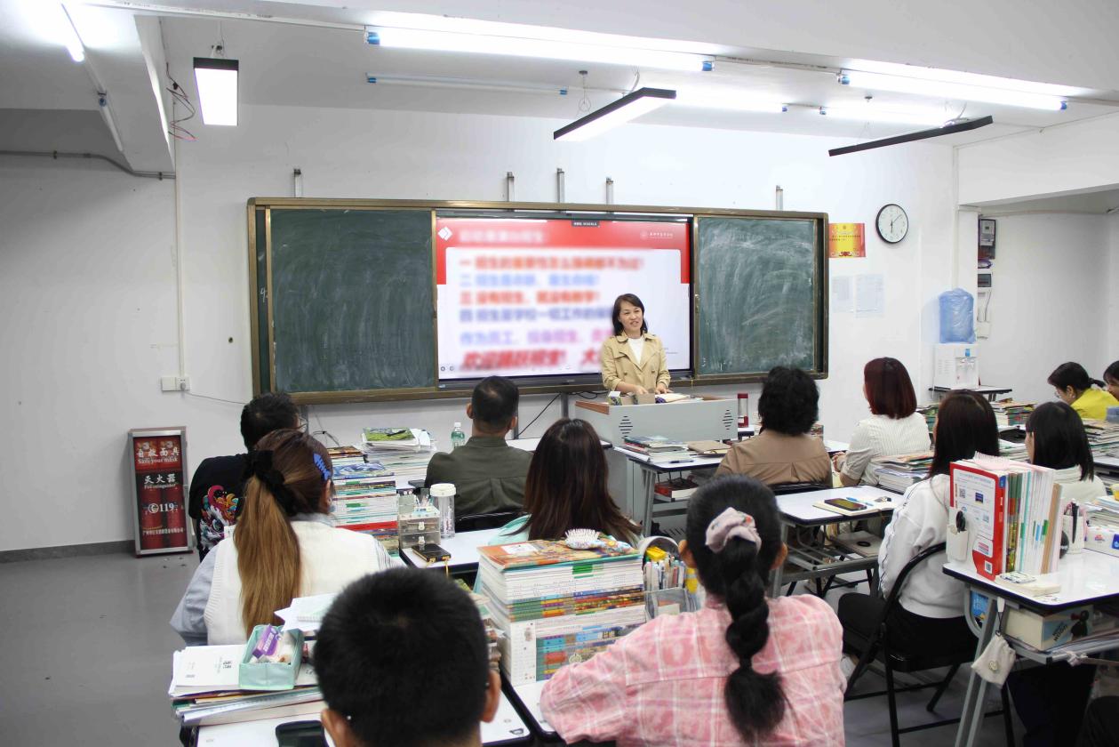 2025120309375221 黄师中高考学校 3